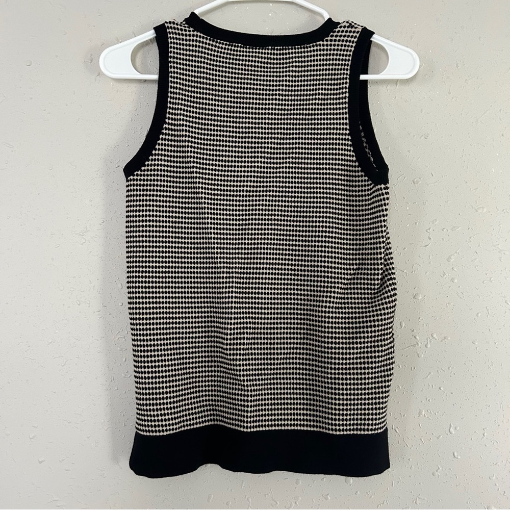 Jones New York Black Cream Checkered Sleeveless Blouse Top Preppy Office Neutral - Picture 4 of 6